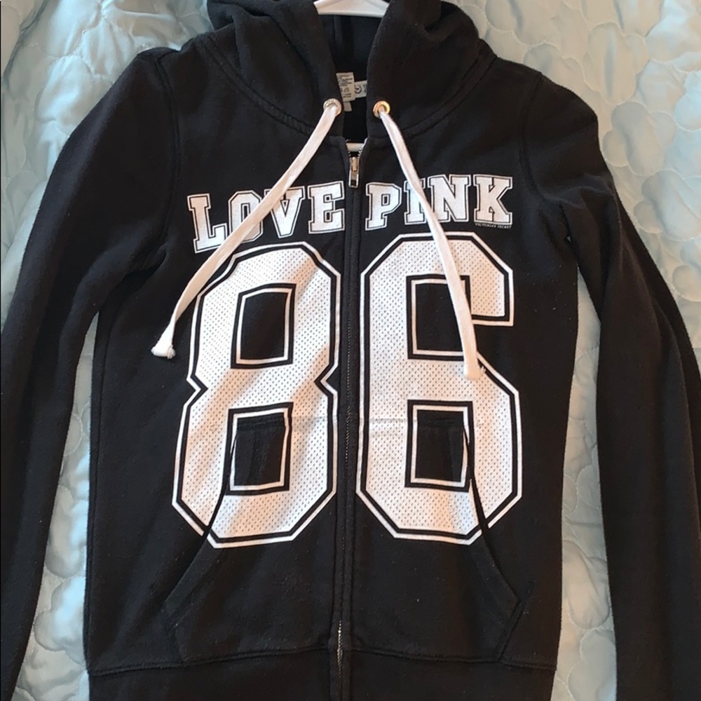 Zip-up hoody